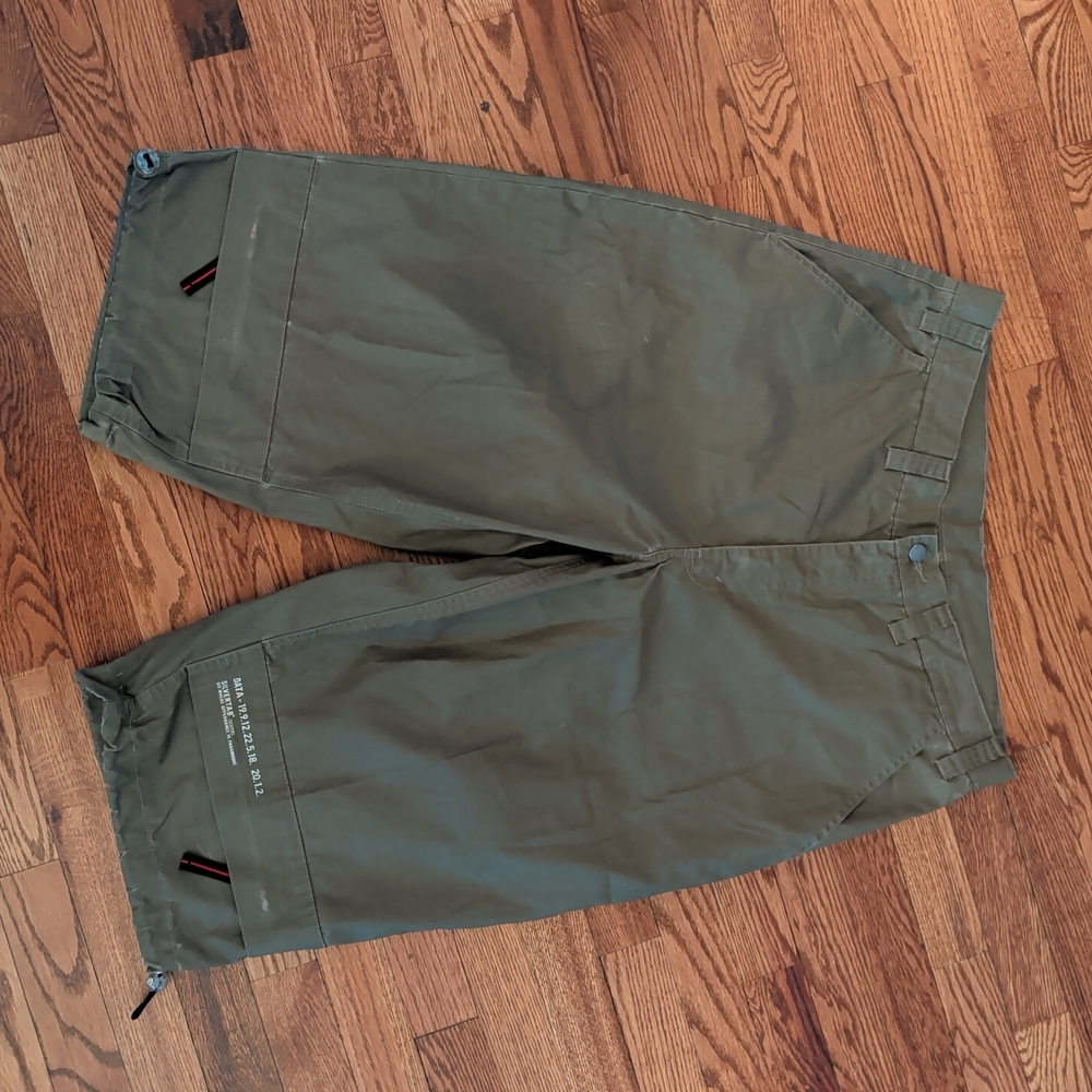Levi's Olive Green Men's Flat Front Shorts